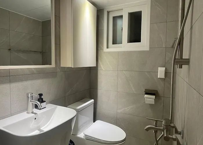 Appartement Gyeol - 3min To Hongdae, New Renovated, Free Parking *